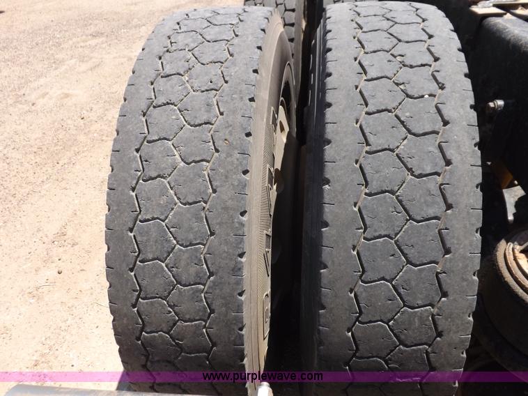 image for item H7013 1995 Kenworth W900 semi truck