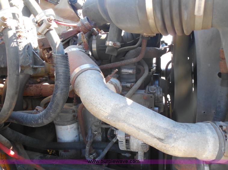 image for item I1312 1997 Ford F800 truck cab and chassis