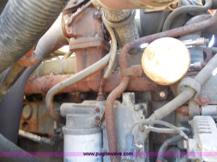 image for item I1312 1997 Ford F800 truck cab and chassis