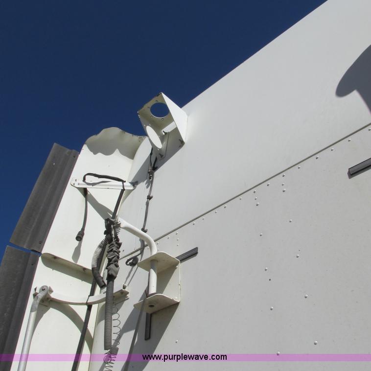 image for item I4980 2002 Freightliner Century Class ST120 semi truck