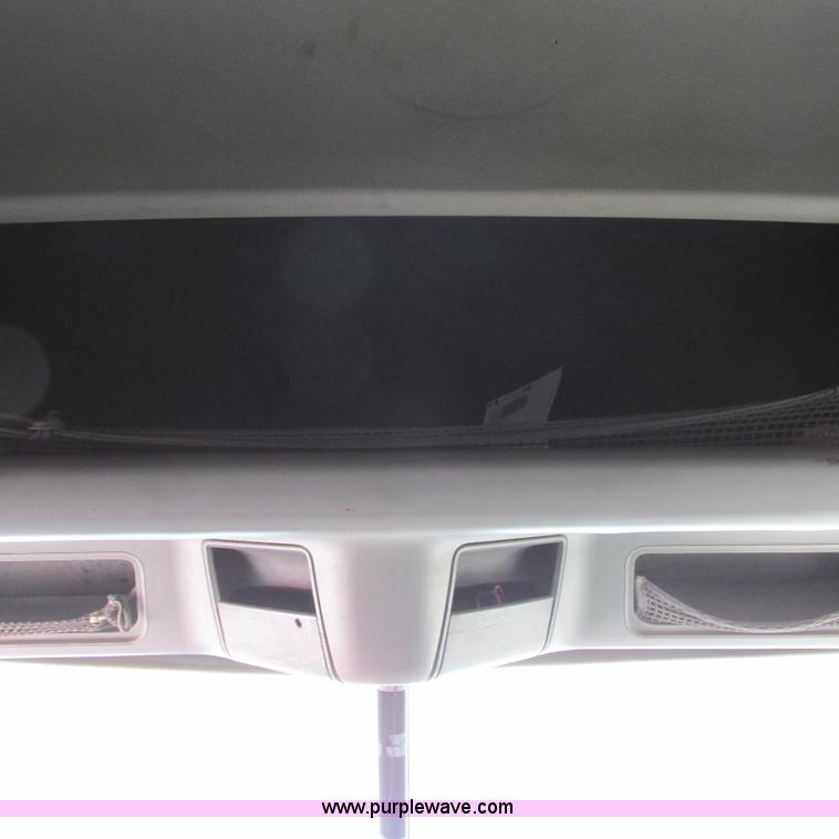 image for item I4980 2002 Freightliner Century Class ST120 semi truck