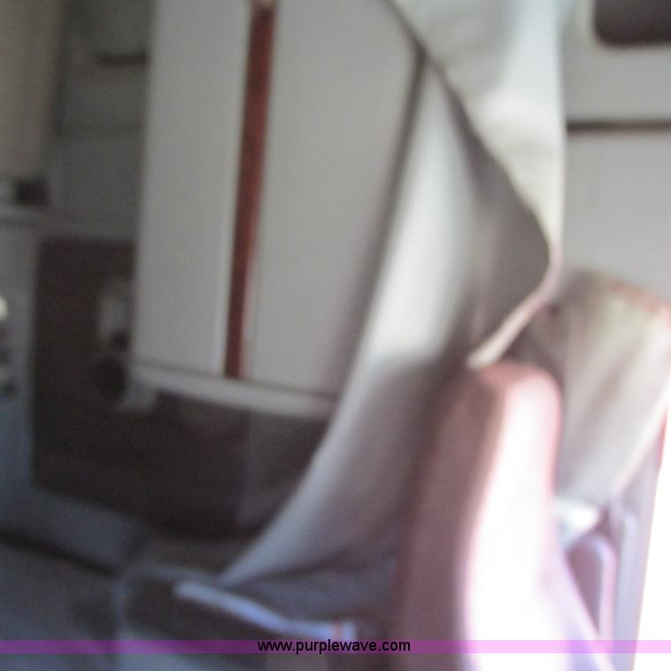 image for item I4980 2002 Freightliner Century Class ST120 semi truck