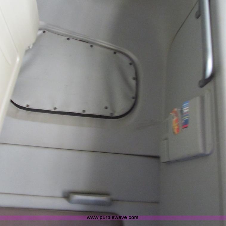 image for item I4980 2002 Freightliner Century Class ST120 semi truck