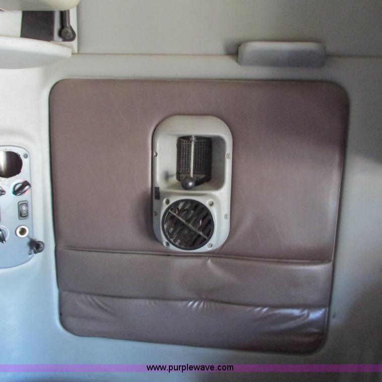 image for item I4980 2002 Freightliner Century Class ST120 semi truck