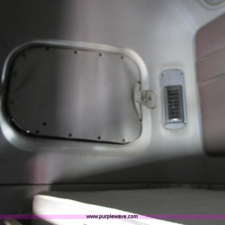 image for item I4980 2002 Freightliner Century Class ST120 semi truck