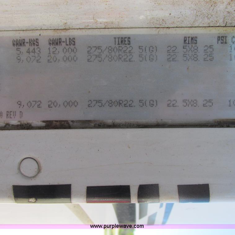 image for item I4980 2002 Freightliner Century Class ST120 semi truck