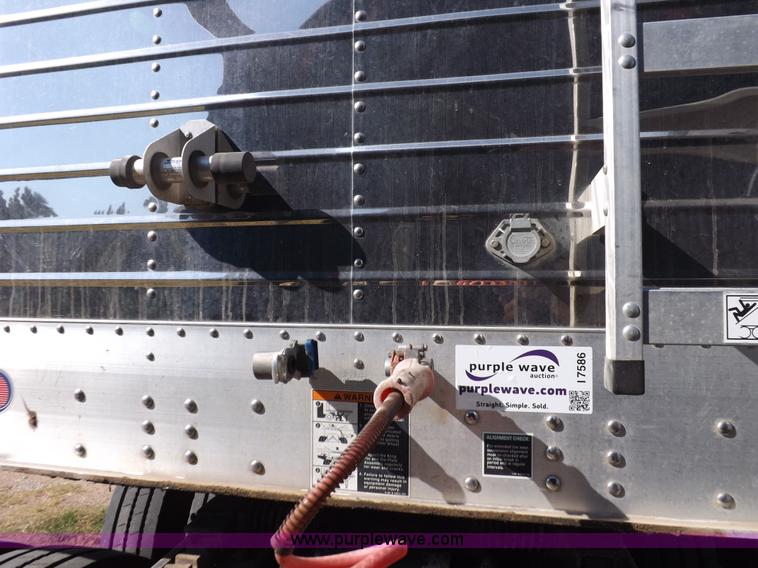 image for item I7586 2012 Wilson DWH 550B Pacesetter grain trailer