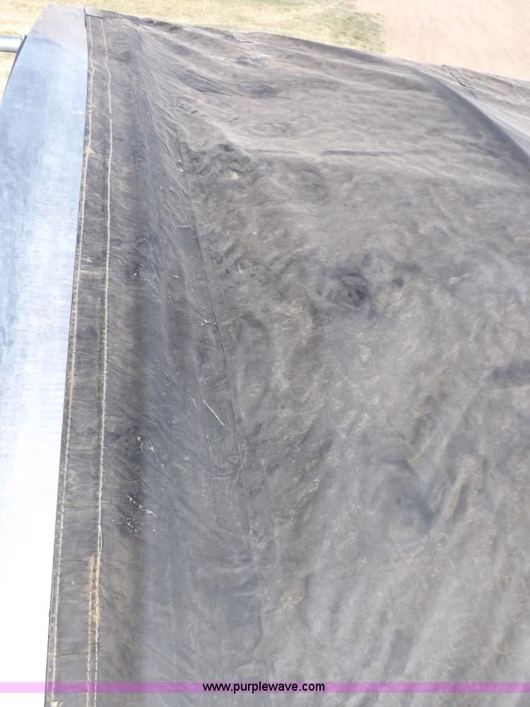 image for item I7586 2012 Wilson DWH 550B Pacesetter grain trailer