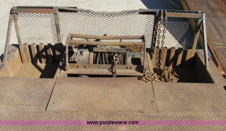 image for item A8646 2008 Ledwell LW53HT3-10-PB Hydratail triple axle trailer