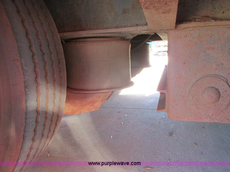 image for item A8646 2008 Ledwell LW53HT3-10-PB Hydratail triple axle trailer