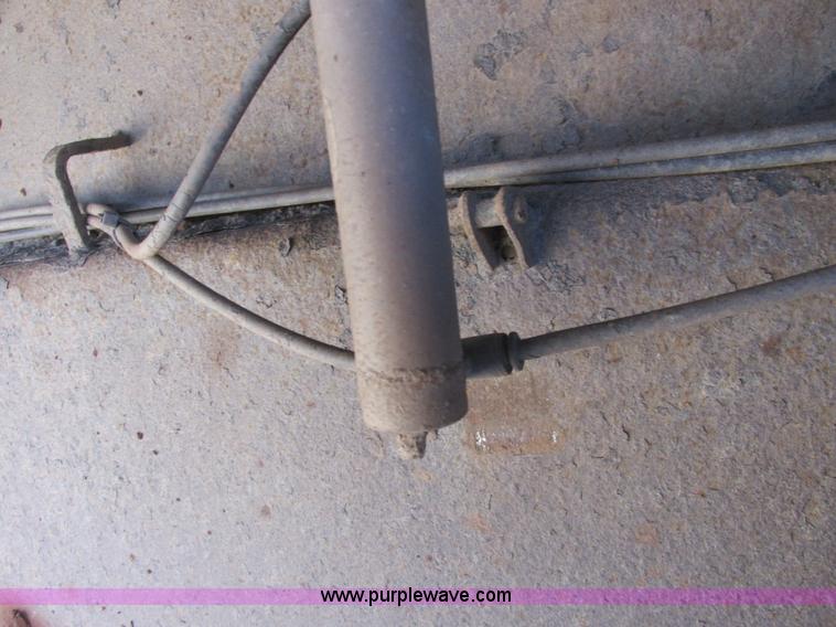 image for item A8646 2008 Ledwell LW53HT3-10-PB Hydratail triple axle trailer