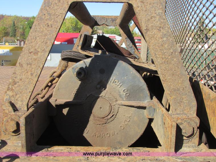 image for item A8646 2008 Ledwell LW53HT3-10-PB Hydratail triple axle trailer