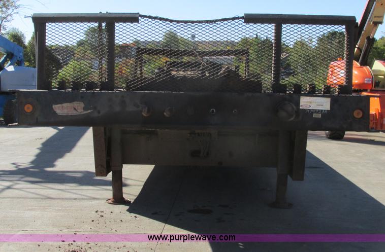 image for item A8646 2008 Ledwell LW53HT3-10-PB Hydratail triple axle trailer