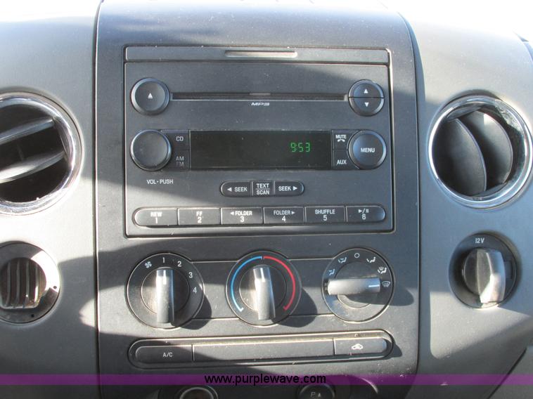 image for item A8647 2007 Ford F150 pickup truck