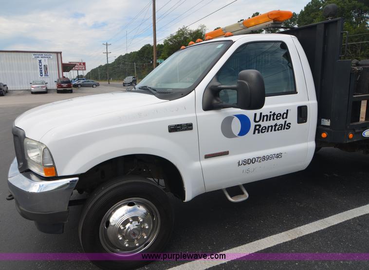 image for item C1456 2004 Ford F450 Super Duty utility truck