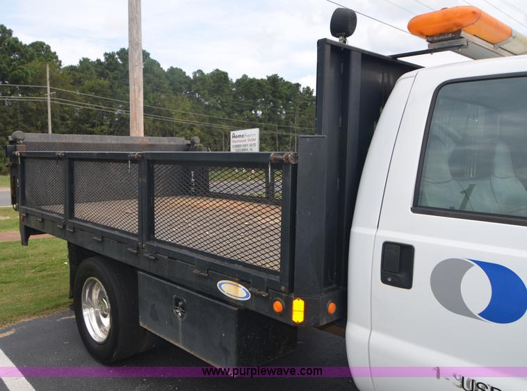 image for item C1456 2004 Ford F450 Super Duty utility truck