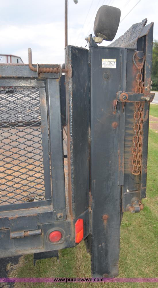 image for item C1456 2004 Ford F450 Super Duty utility truck