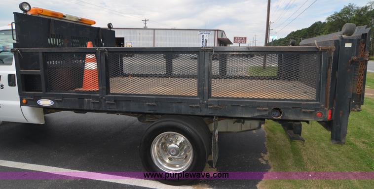 image for item C1456 2004 Ford F450 Super Duty utility truck