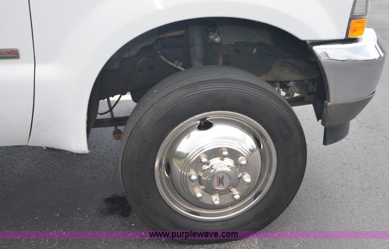 image for item C1456 2004 Ford F450 Super Duty utility truck