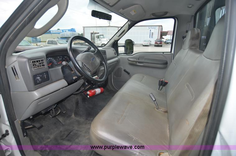 image for item C1456 2004 Ford F450 Super Duty utility truck