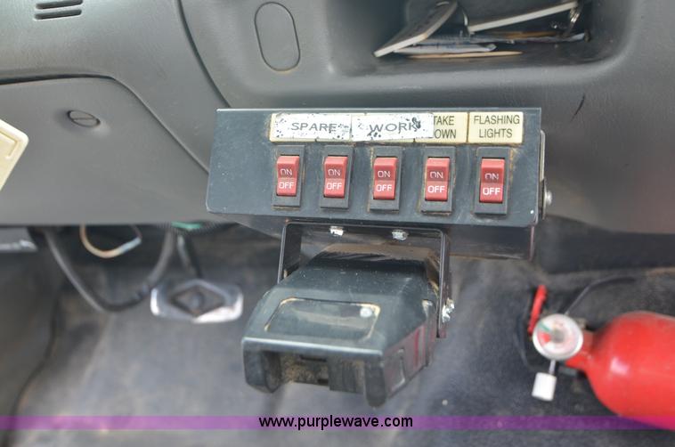 image for item C1456 2004 Ford F450 Super Duty utility truck