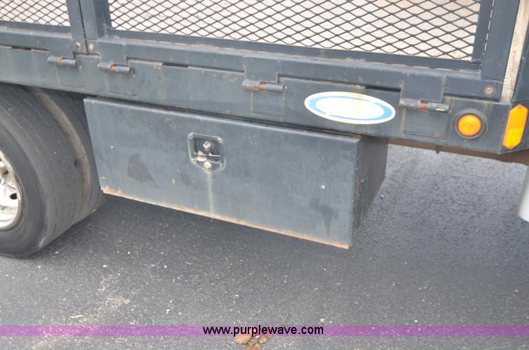 image for item C1456 2004 Ford F450 Super Duty utility truck