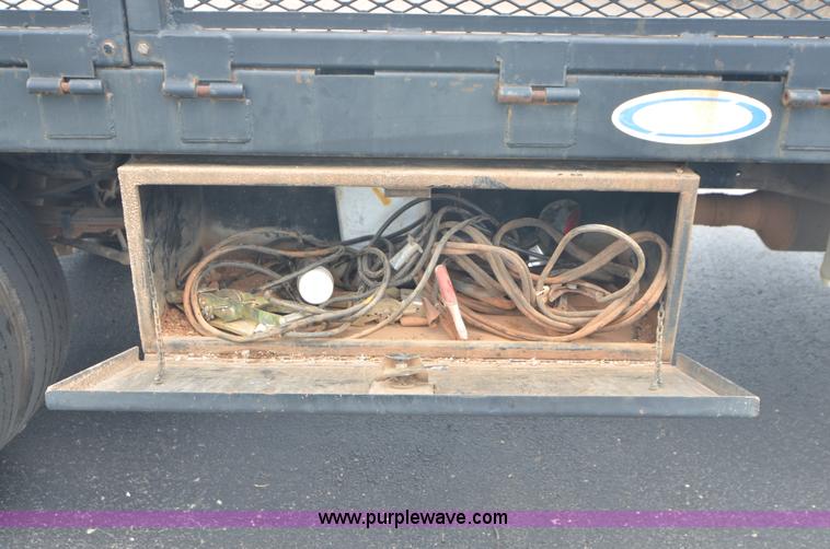 image for item C1456 2004 Ford F450 Super Duty utility truck