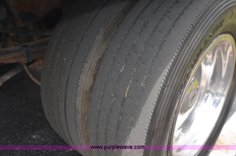 image for item C1456 2004 Ford F450 Super Duty utility truck