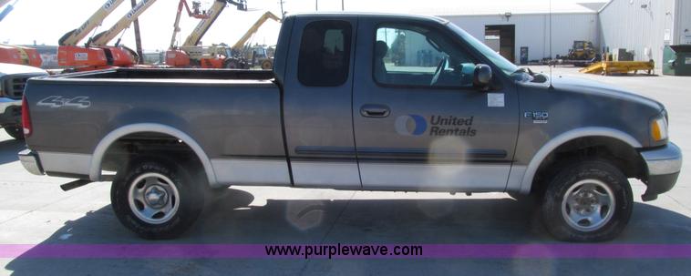 image for item E4561 2003 Ford F150 XLT SuperCab pickup truck