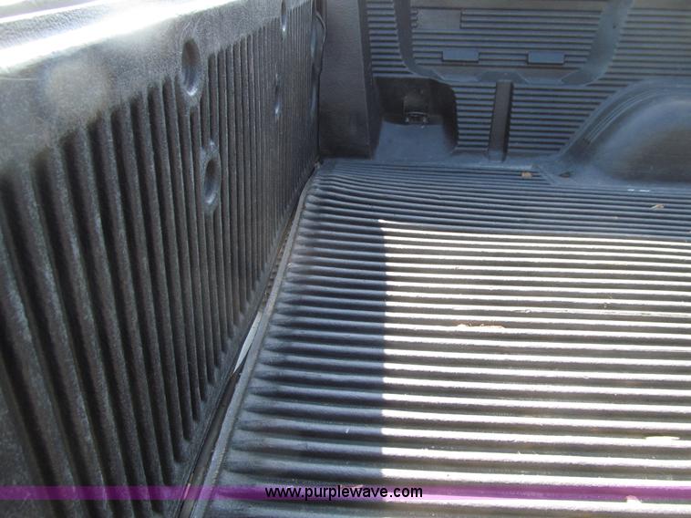 image for item E4561 2003 Ford F150 XLT SuperCab pickup truck