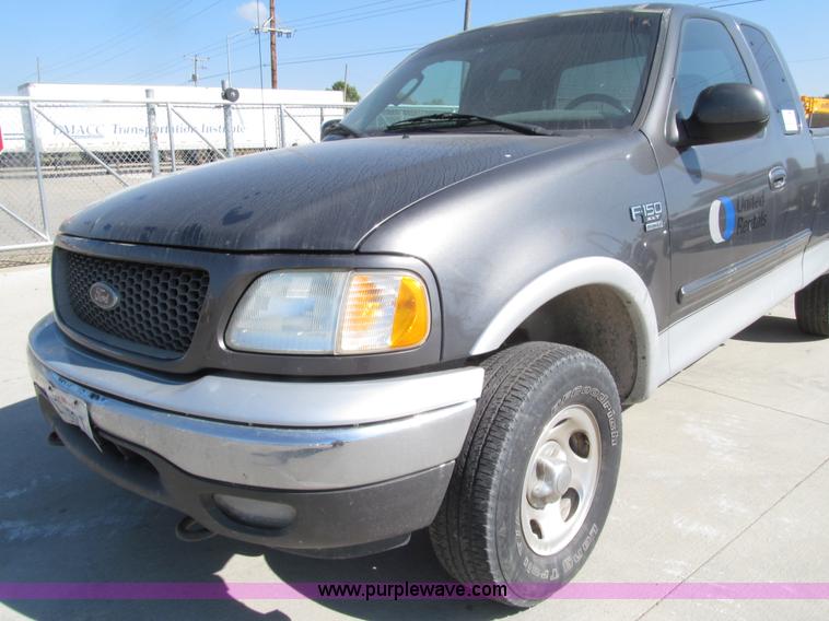 image for item E4561 2003 Ford F150 XLT SuperCab pickup truck