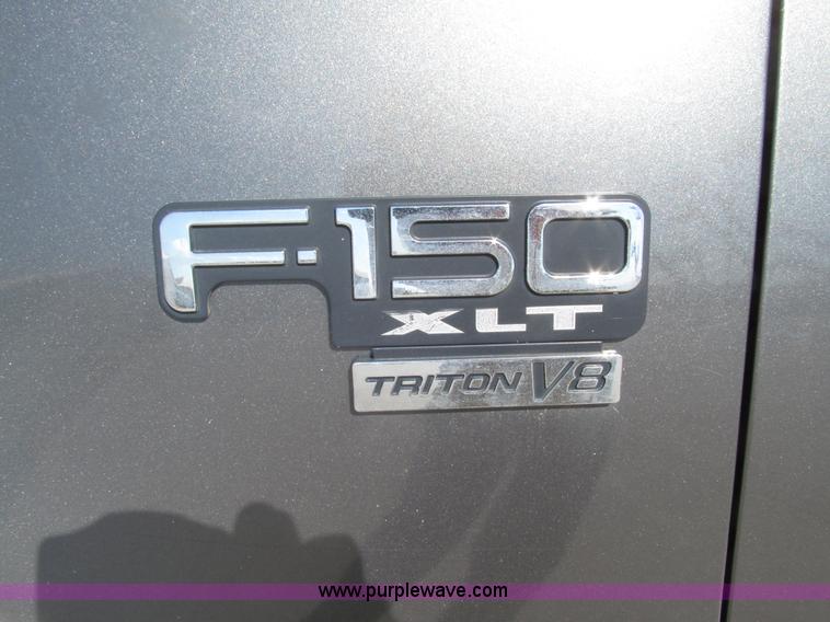 image for item E4561 2003 Ford F150 XLT SuperCab pickup truck