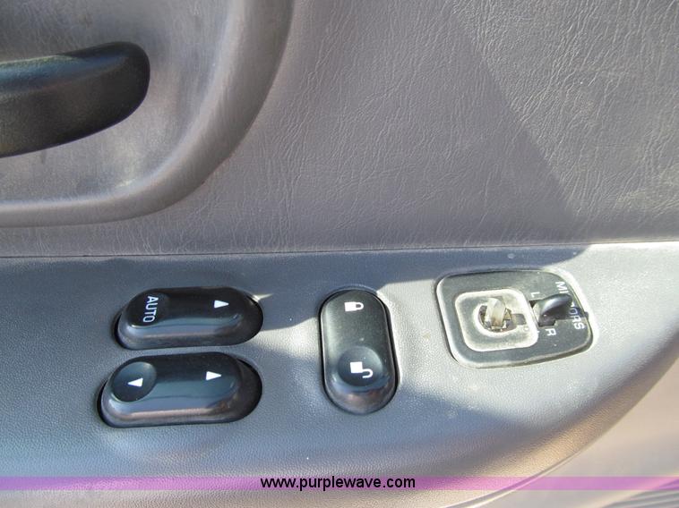 image for item E4561 2003 Ford F150 XLT SuperCab pickup truck