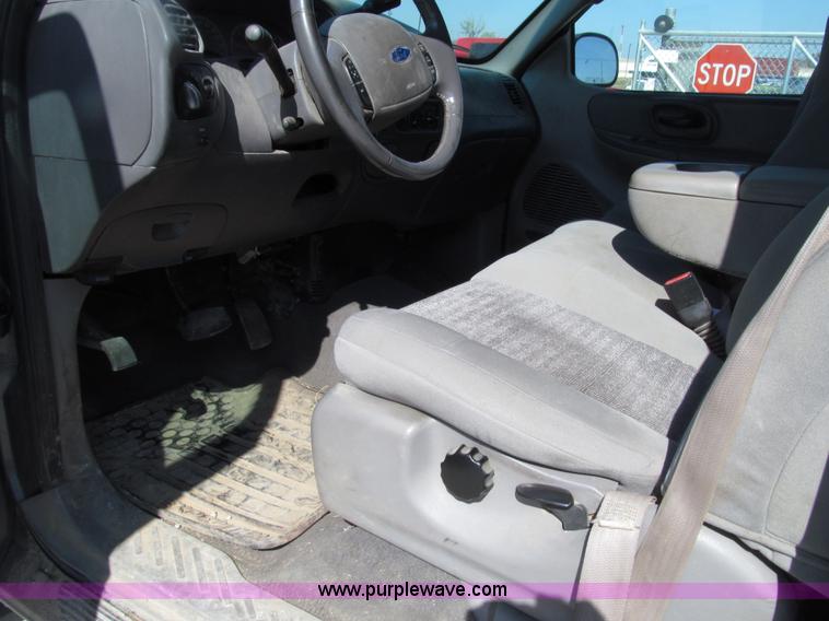 image for item E4561 2003 Ford F150 XLT SuperCab pickup truck