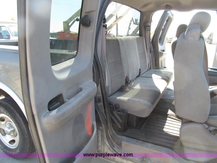 image for item E4561 2003 Ford F150 XLT SuperCab pickup truck