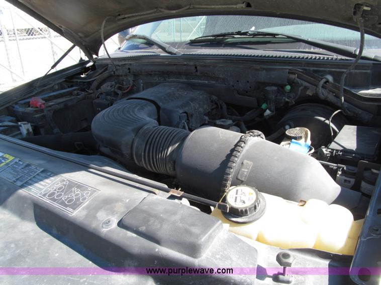 image for item E4561 2003 Ford F150 XLT SuperCab pickup truck