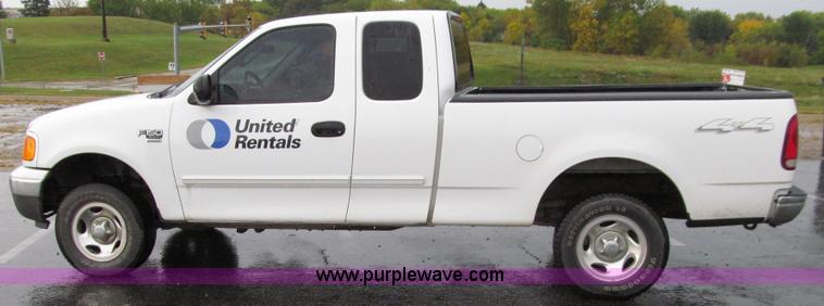 image for item E4595 2004 Ford F150 Heritage XLT SuperCab pickup truck