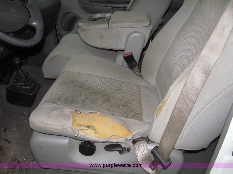 image for item E4595 2004 Ford F150 Heritage XLT SuperCab pickup truck