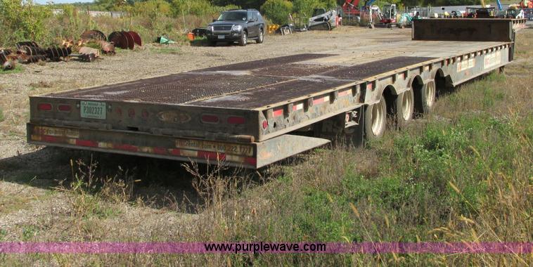 image for item E5215 2007 Ledwell LW53HT3-10-PB Hydratail lowboy triple axle trailer