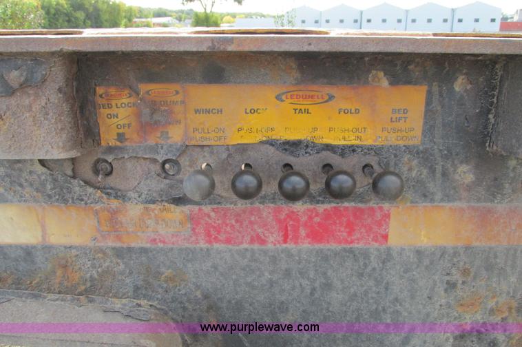 image for item E5215 2007 Ledwell LW53HT3-10-PB Hydratail lowboy triple axle trailer