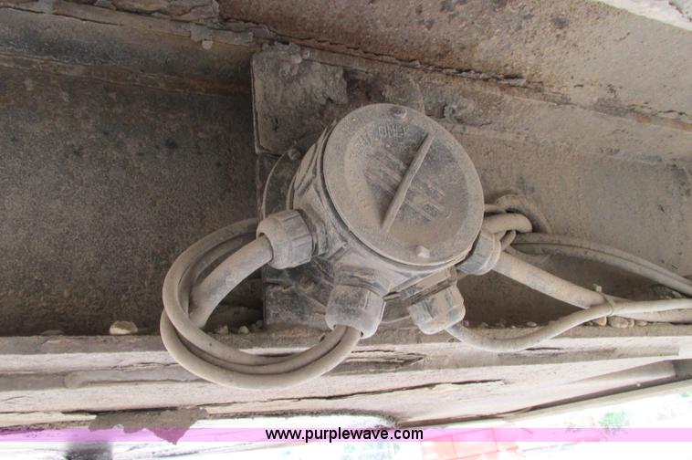 image for item E5215 2007 Ledwell LW53HT3-10-PB Hydratail lowboy triple axle trailer