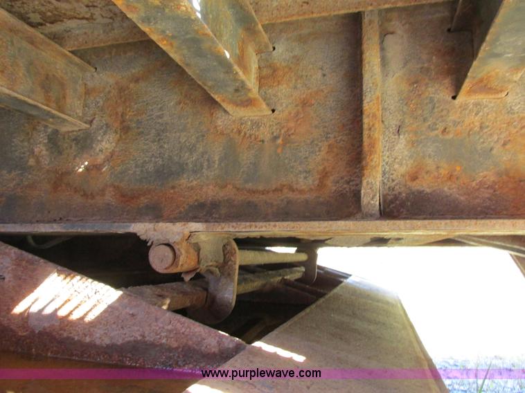 image for item G8947 2006 Ledwell LW48HT2-10-PB Hydratail trailer