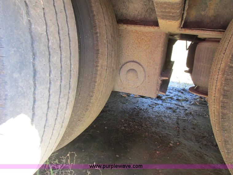 image for item G8947 2006 Ledwell LW48HT2-10-PB Hydratail trailer