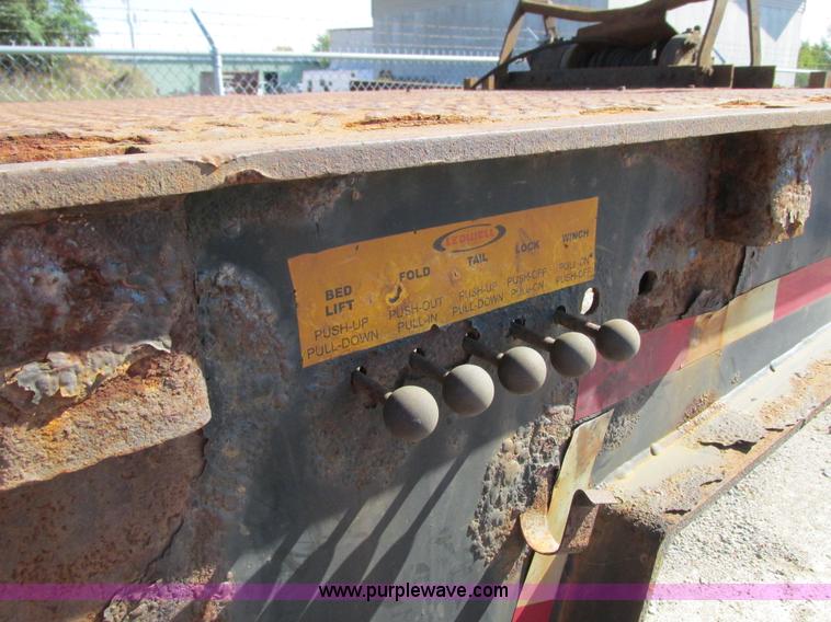 image for item G8947 2006 Ledwell LW48HT2-10-PB Hydratail trailer