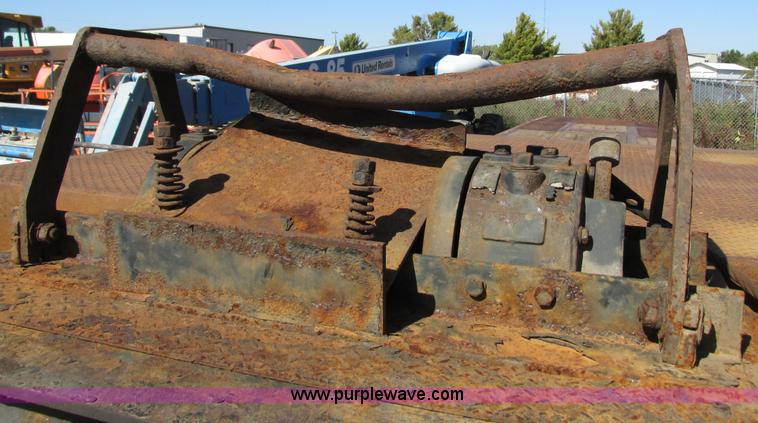 image for item G8947 2006 Ledwell LW48HT2-10-PB Hydratail trailer