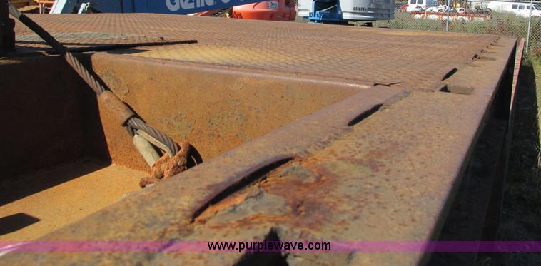 image for item G8947 2006 Ledwell LW48HT2-10-PB Hydratail trailer