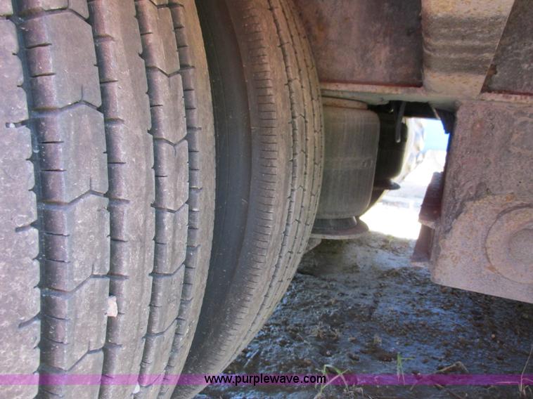 image for item G8947 2006 Ledwell LW48HT2-10-PB Hydratail trailer