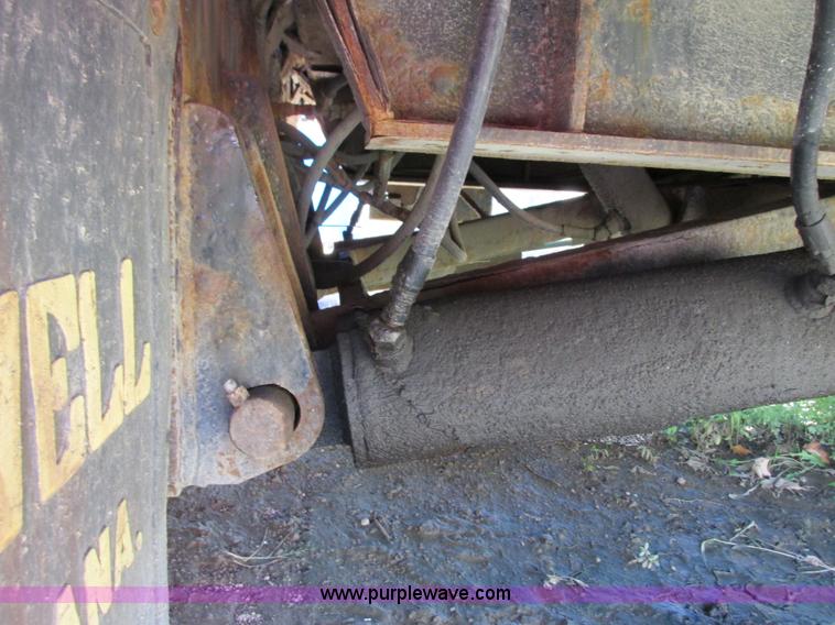 image for item G8947 2006 Ledwell LW48HT2-10-PB Hydratail trailer