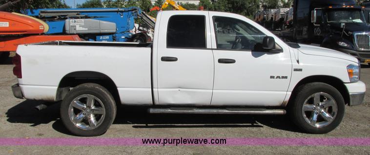 image for item G9224 2008 Dodge Ram 1500 pickup truck