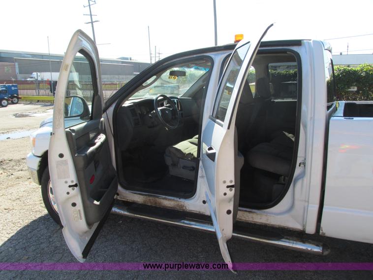 image for item G9224 2008 Dodge Ram 1500 pickup truck